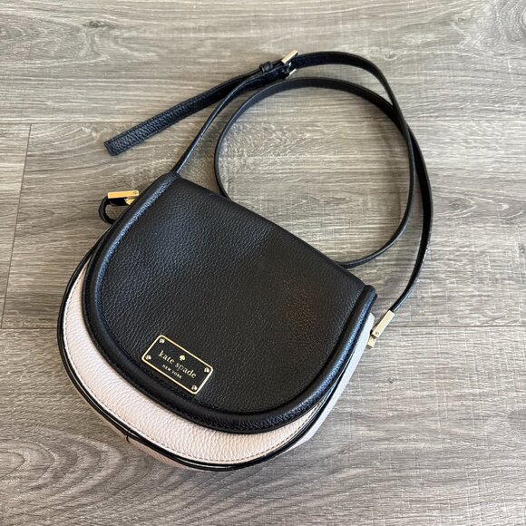kate spade Handbags - Kate Spade Oliver Street Lilly Bag Crossbody Two Tone Black Blush